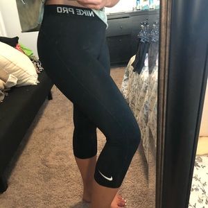 Black Nike Cropped Leggings